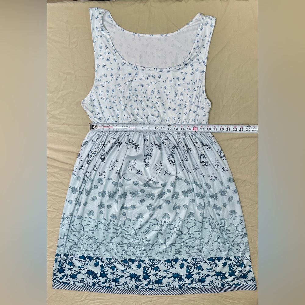 Women’s White Blue Floral Sleeveless Knit Dress Size 3 Knee Length Casual
